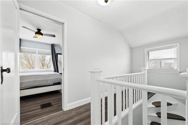 133 Arnold St, House detached with 3 bedrooms, 1 bathrooms and 2 parking in Kitchener ON | Image 15