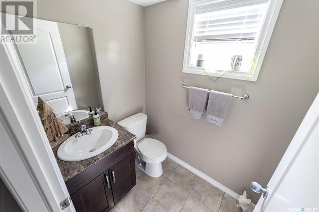 3467 Elgaard Dr, House attached with 2 bedrooms, 2 bathrooms and null parking in Regina SK | Image 11