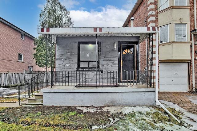 38 Hilldale Rd, House detached with 3 bedrooms, 2 bathrooms and 6 parking in Toronto ON | Image 17
