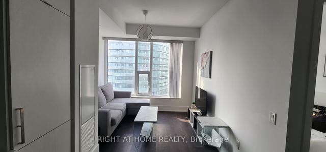 3712 - 10 York St, Condo with 1 bedrooms, 1 bathrooms and 0 parking in Toronto ON | Image 8
