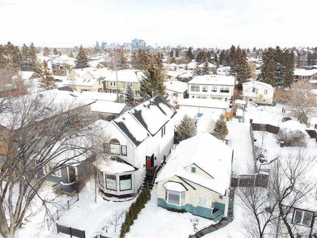 2616 26a St Sw, House detached with 2 bedrooms, 1 bathrooms and 2 parking in Calgary AB | Image 2