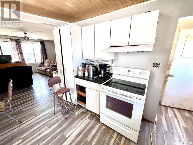 106 Stovel Ave W, House detached with 3 bedrooms, 1 bathrooms and null parking in Melfort SK | Image 9