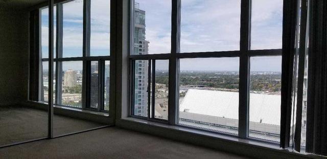 2604 - 50 Town Centre Crt, Condo with 1 bedrooms, 1 bathrooms and 1 parking in Toronto ON | Image 2