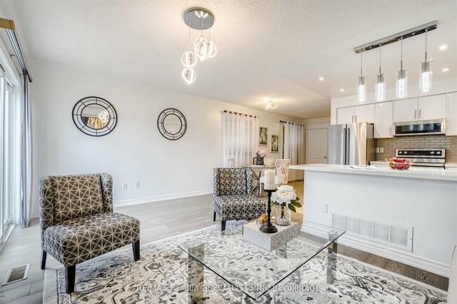 22 Applegrove Crt, House semidetached with 3 bedrooms, 4 bathrooms and 3 parking in Brampton ON | Image 5