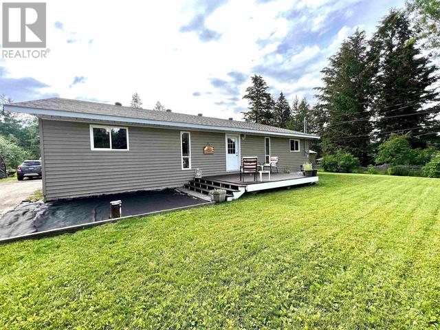 4151 Pacific Rd, House detached with 4 bedrooms, 2 bathrooms and null parking in Cariboo D BC | Image 3