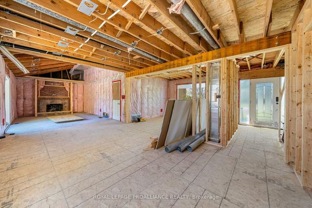 12 Fenwood Cres, House detached with 3 bedrooms, 3 bathrooms and 6 parking in Prince Edward County ON | Image 19