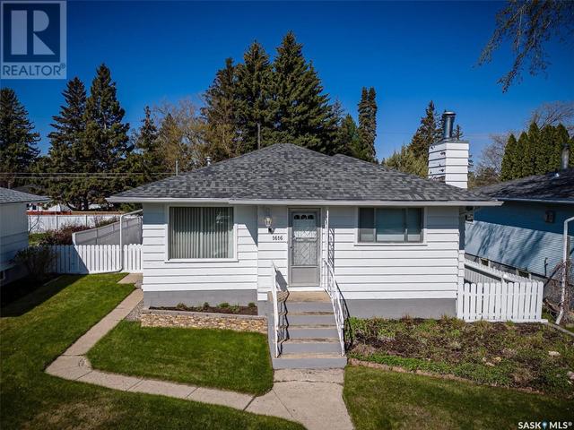1616 Jackson Ave, House detached with 2 bedrooms, 2 bathrooms and null parking in Saskatoon SK | Image 1