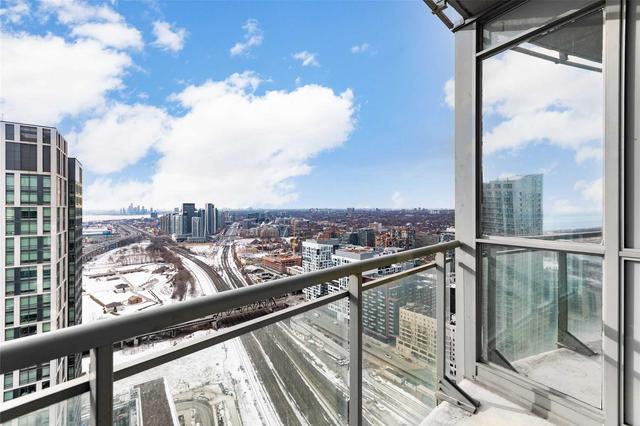 4110 - 21 Iceboat Terr, Condo with 1 bedrooms, 1 bathrooms and 0 parking in Toronto ON | Image 13