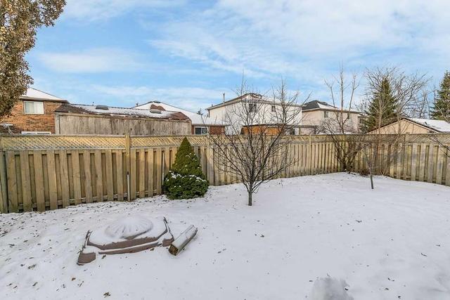 10 Orok Lane, House detached with 3 bedrooms, 2 bathrooms and 4 parking in Barrie ON | Image 15