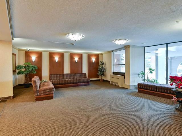 1313 - 50 Mississauga Valley Blvd, Condo with 3 bedrooms, 2 bathrooms and 1 parking in Mississauga ON | Image 22