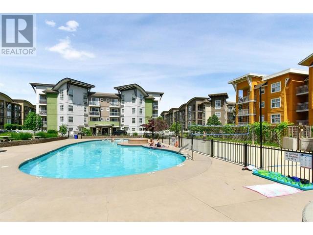400 - 551 Yates Road, Condo with 2 bedrooms, 1 bathrooms and 1 parking in Kelowna BC | Image 5