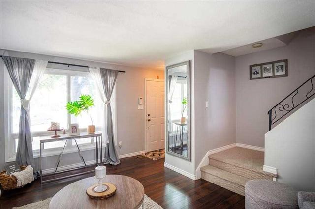 140 Barlake Ave, Townhouse with 3 bedrooms, 2 bathrooms and 1 parking in Hamilton ON | Image 20
