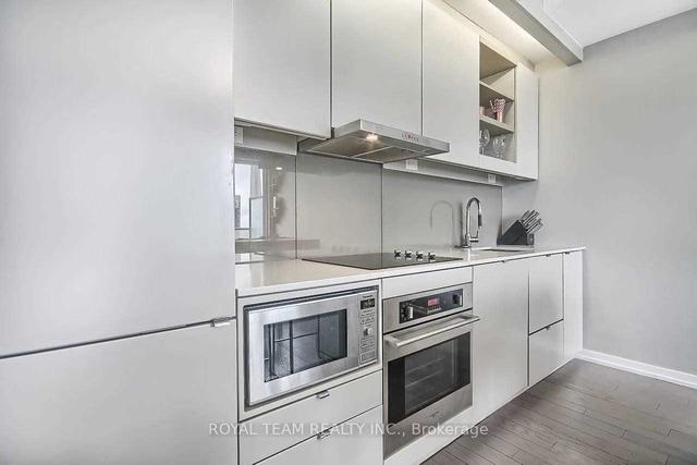 3608 - 101 Peter St, Condo with 1 bedrooms, 1 bathrooms and 0 parking in Toronto ON | Image 5