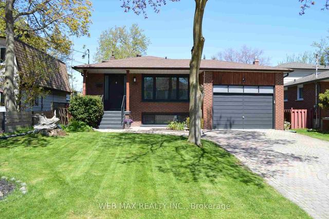 1302 Wharf St, House detached with 4 bedrooms, 2 bathrooms and 5 parking in Pickering ON | Image 1