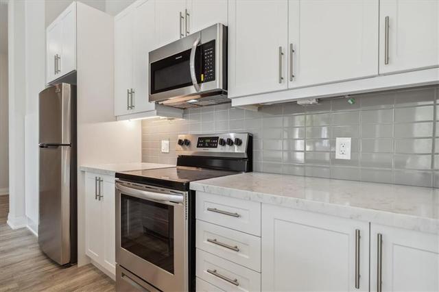 109 - 2750 King St, Condo with 2 bedrooms, 2 bathrooms and null parking in Hamilton ON | Image 10