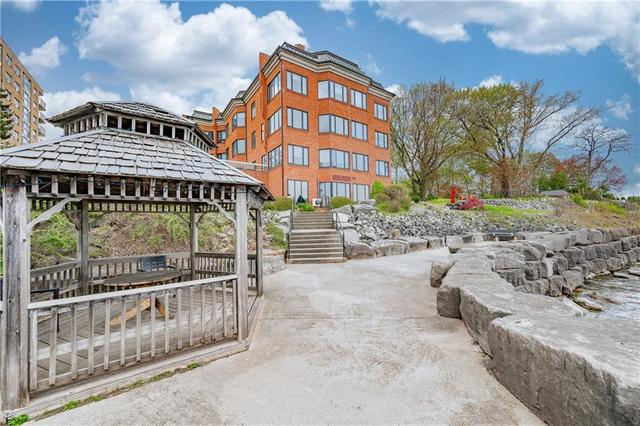 36 - 2220 Lakeshore Rd, Condo with 2 bedrooms, 2 bathrooms and 2 parking in Burlington ON | Image 11