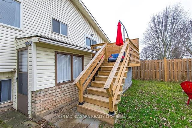 6176 Eldorado Ave, House detached with 3 bedrooms, 2 bathrooms and 3 parking in Niagara Falls ON | Image 2