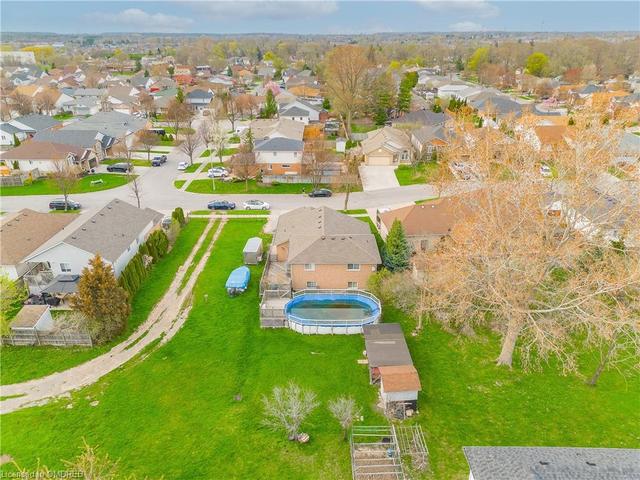 7948 Spring Blossom Dr, House detached with 4 bedrooms, 2 bathrooms and 5 parking in Niagara Falls ON | Image 41
