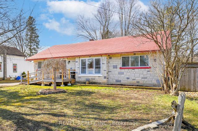75 Adelaide St S, House detached with 3 bedrooms, 3 bathrooms and 4 parking in Kawartha Lakes ON | Image 1