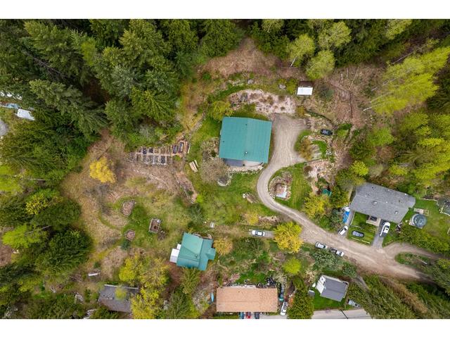 2026 Perrier Rd, House detached with 4 bedrooms, 4 bathrooms and null parking in Nelson BC | Image 3