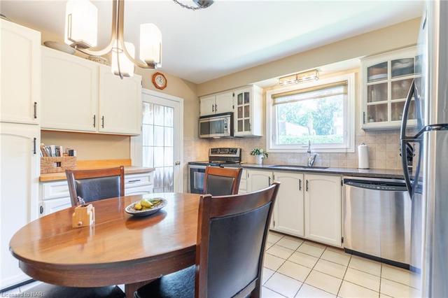 3 Fairington Cres, House detached with 4 bedrooms, 2 bathrooms and 6 parking in St. Catharines ON | Image 21