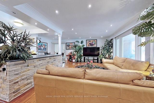 68 Longmore St, House detached with 3 bedrooms, 3 bathrooms and 4 parking in Toronto ON | Image 26