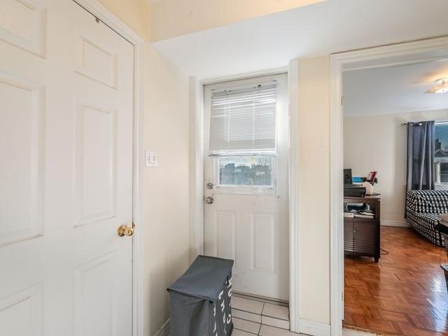 190 Ossington Ave, Home with 6 bedrooms, 3 bathrooms and 2 parking in Toronto ON | Image 28