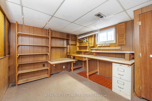 264 Epsom Downs Dr, House detached with 2 bedrooms, 2 bathrooms and 4 parking in Toronto ON | Image 8