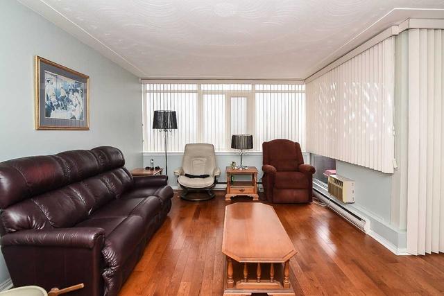 704 - 40 Harrisford St, Condo with 2 bedrooms, 2 bathrooms and 1 parking in Hamilton ON | Image 2