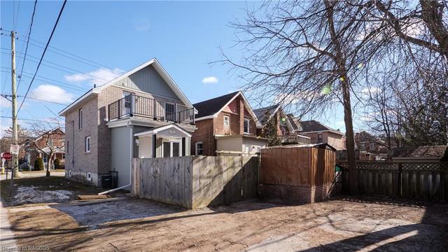 1098 2nd Ave W, House detached with 3 bedrooms, 1 bathrooms and 4 parking in Owen Sound ON | Image 22