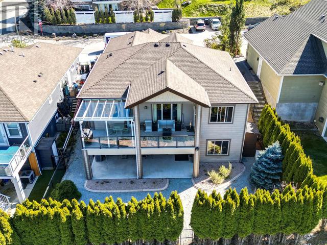 570 Gowen Pl, House detached with 4 bedrooms, 2 bathrooms and 2 parking in Kelowna BC | Image 5