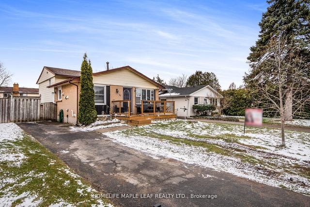 17 Villeneuve Cres, House detached with 3 bedrooms, 2 bathrooms and 3 parking in London ON | Image 25