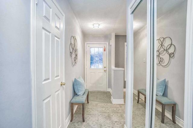 7409 Magistrate Terr, House attached with 3 bedrooms, 2 bathrooms and 3 parking in Mississauga ON | Image 17