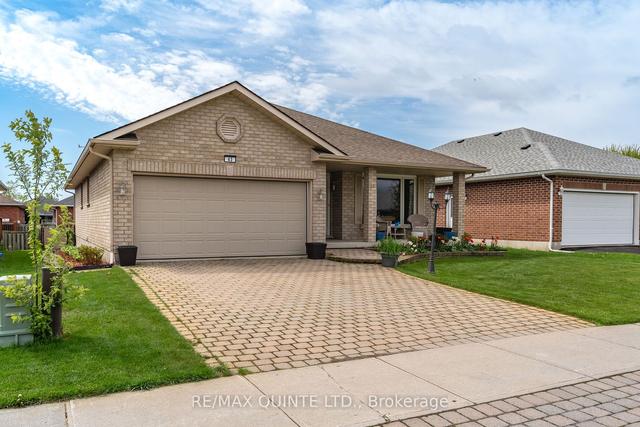 43 Hemlock Cres, House detached with 5 bedrooms, 3 bathrooms and 4 parking in Belleville ON | Image 12