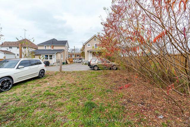 102 Queenston St, House detached with 5 bedrooms, 2 bathrooms and 4 parking in St. Catharines ON | Image 25