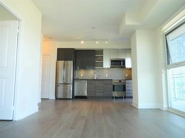 1404 - 33 Shore Breeze Dr, Condo with 1 bedrooms, 1 bathrooms and 1 parking in Toronto ON | Image 3