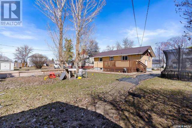 126 2nd Avenue E, House detached with 3 bedrooms, 1 bathrooms and null parking in Montmartre SK | Image 38