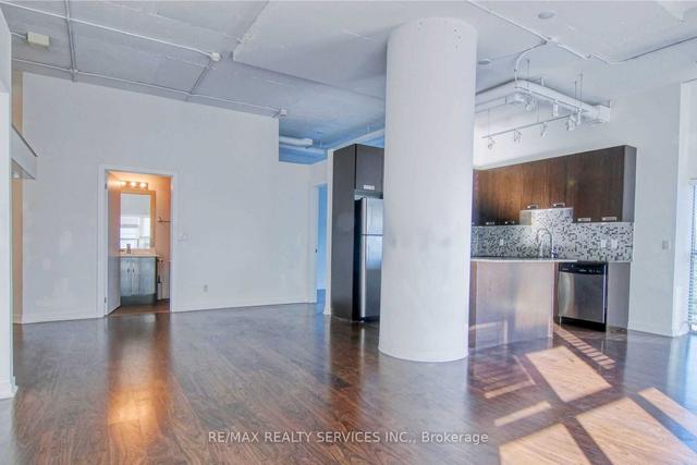 309 - 2 Fieldway Rd, Condo with 2 bedrooms, 2 bathrooms and 1 parking in Toronto ON | Image 11