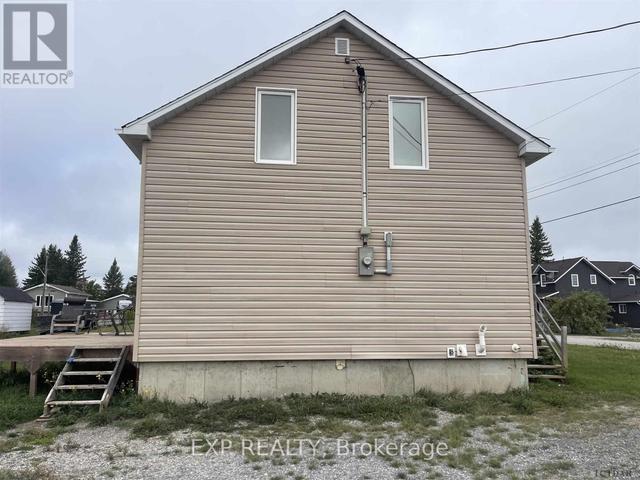 20 Edward St, House detached with 2 bedrooms, 1 bathrooms and 5 parking in Cochrane, Unorganized, North Part ON | Image 12