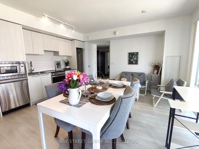 2008 - 18 Maitland Terr, Condo with 3 bedrooms, 2 bathrooms and 1 parking in Toronto ON | Image 8