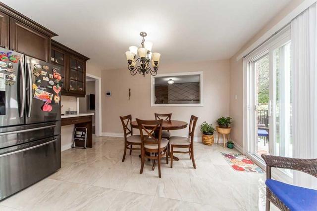 8 Sugar Bush Sq, House detached with 4 bedrooms, 5 bathrooms and 2 parking in Toronto ON | Image 7
