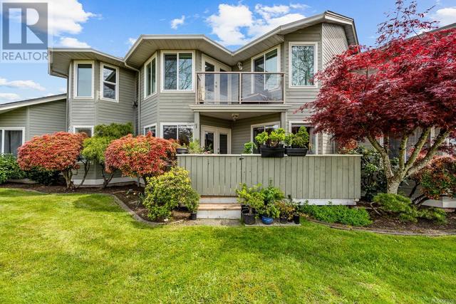 102 - 1400 Tunner Dr, House attached with 2 bedrooms, 2 bathrooms and null parking in Courtenay BC | Image 2