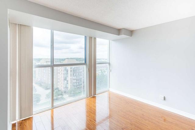1002 - 25 Trailwood Dr, Condo with 2 bedrooms, 2 bathrooms and 1 parking in Mississauga ON | Image 5
