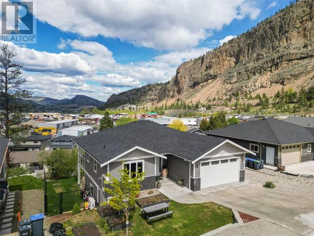 8764 Palmer Pl, House detached with 3 bedrooms, 3 bathrooms and 2 parking in Summerland BC | Image 48