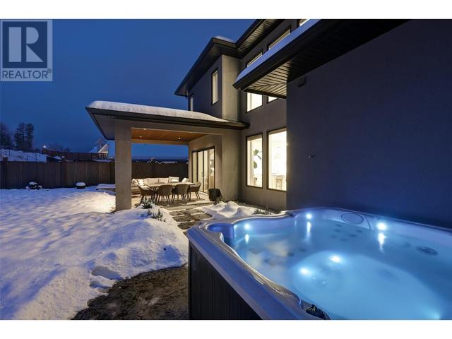 419 Hawk Hill Dr, House detached with 6 bedrooms, 4 bathrooms and 5 parking in Kelowna BC | Image 56