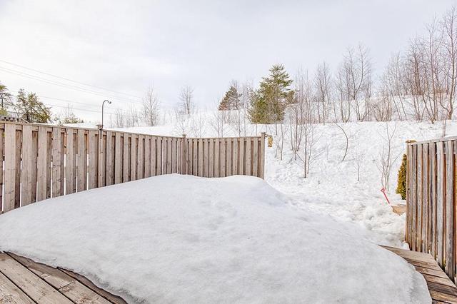 18 Northbrook Road, Townhouse with 3 bedrooms, 2 bathrooms and 2 parking in Petawawa ON | Image 12