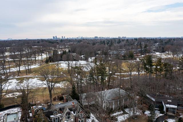 10 Woodmere Crt, House detached with 5 bedrooms, 6 bathrooms and 18 parking in Toronto ON | Image 34