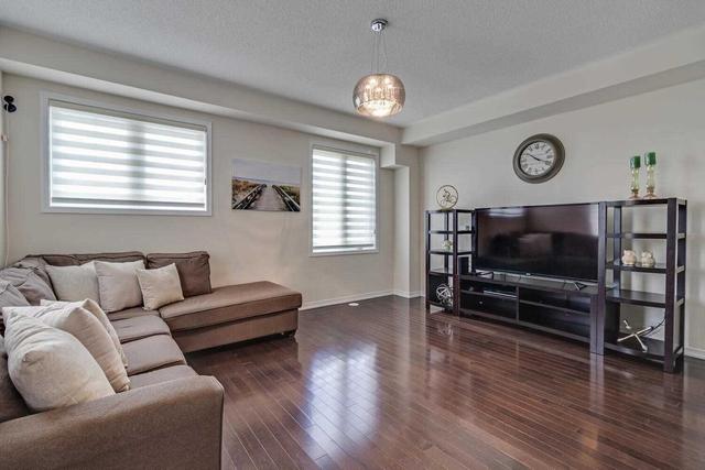 58 Soccavo Cres, Townhouse with 3 bedrooms, 3 bathrooms and 2 parking in Brampton ON | Image 34