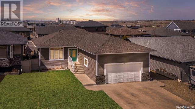 30 Everton Crescent, House detached with 5 bedrooms, 3 bathrooms and null parking in Moose Jaw SK | Image 1