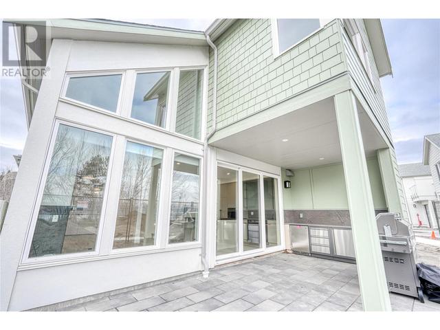 3160 Landry Cres, House attached with 4 bedrooms, 3 bathrooms and 1 parking in Summerland BC | Image 14